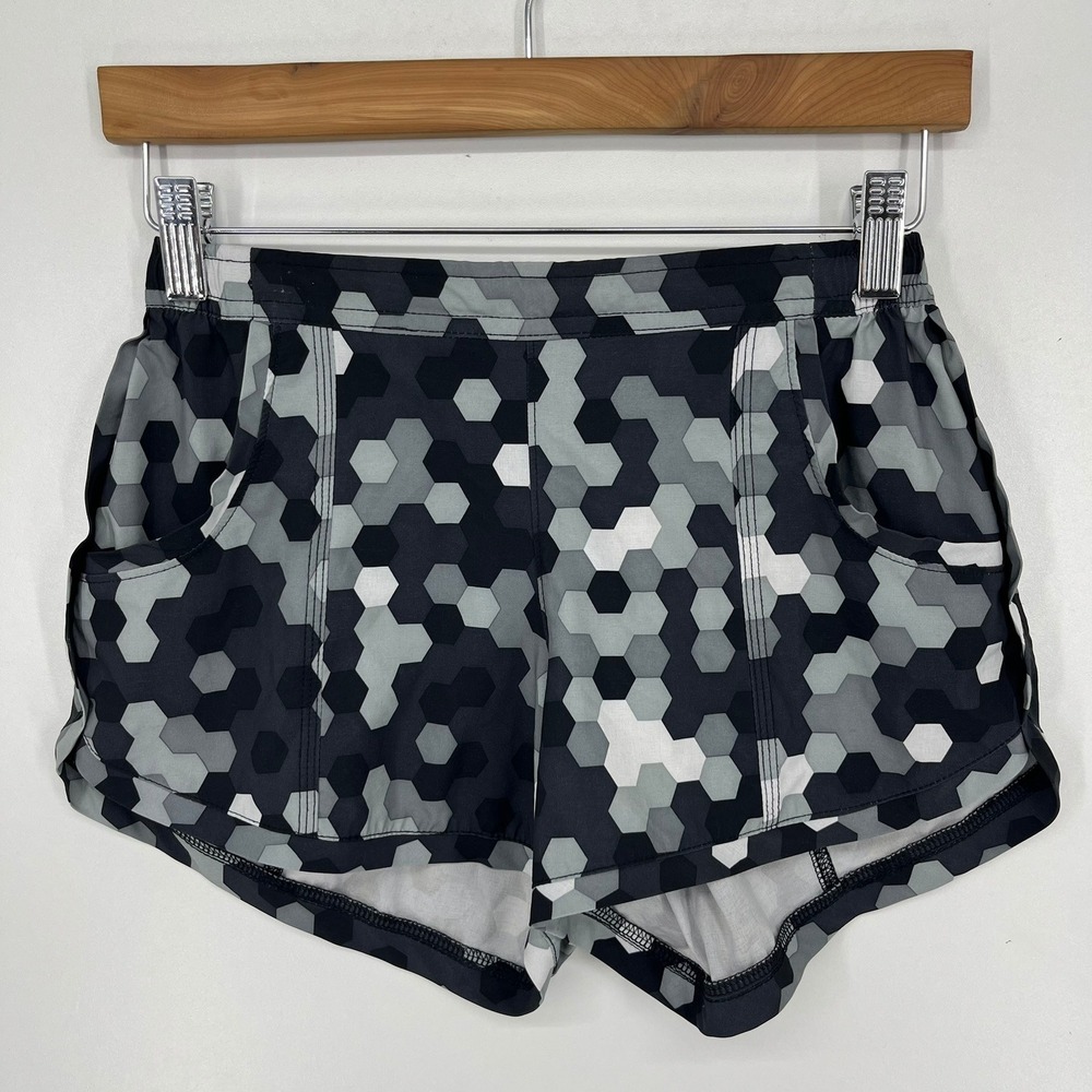 Athleta Womens Grey Black Hexagon Geometric Print Running Shorts XXS
